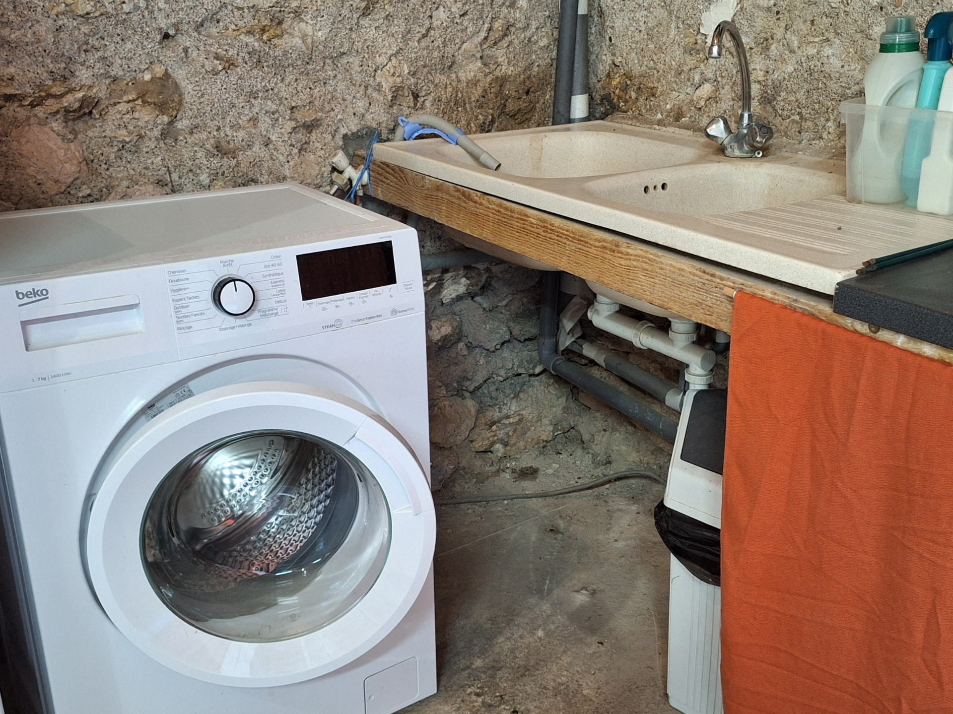 Gîte Le Petit Verger - Lave-linge et espace buanderie à disposition