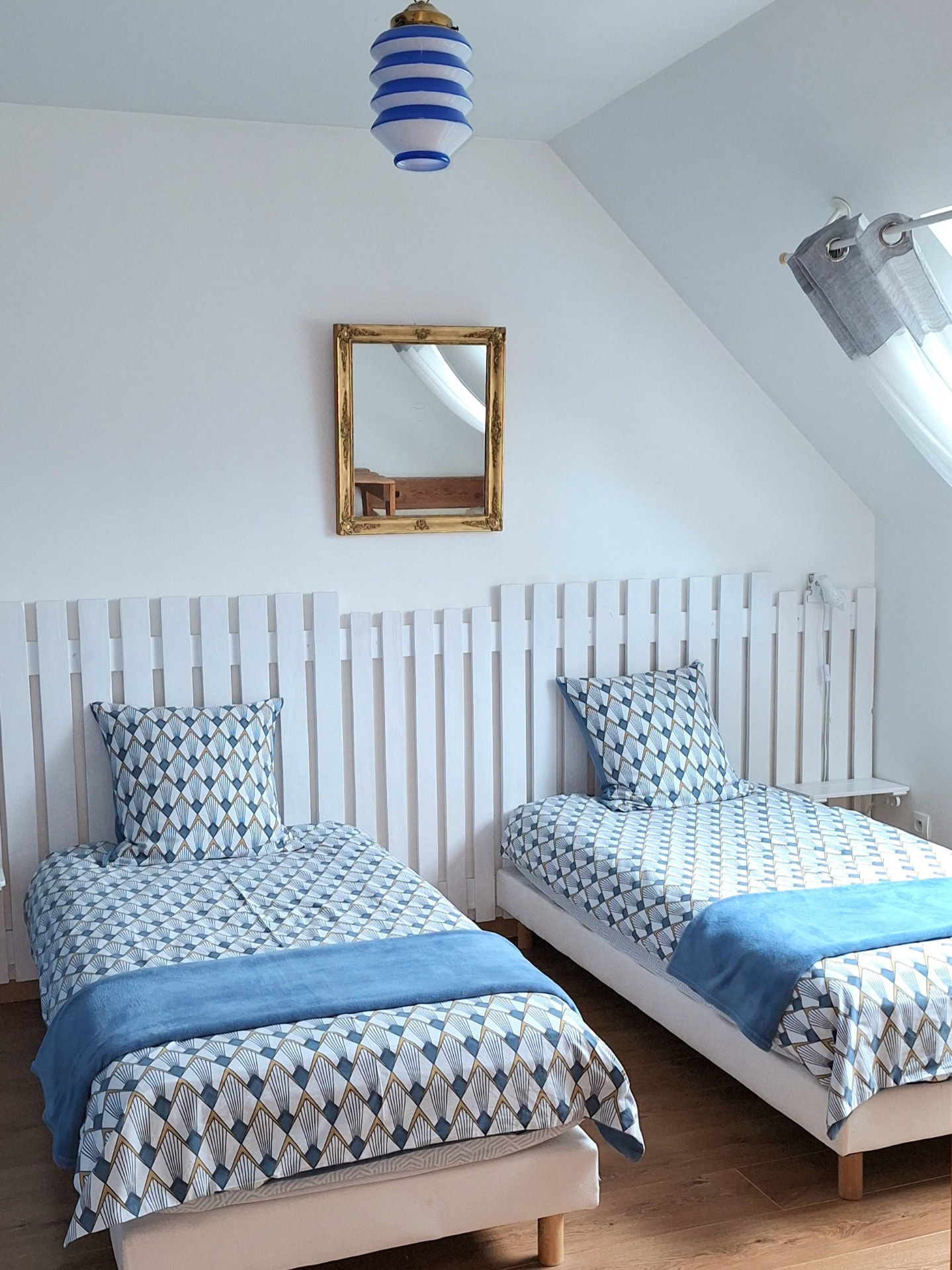 Gîte Le Petit Verger - Lits jumeaux et suspension de la deuxième chambre